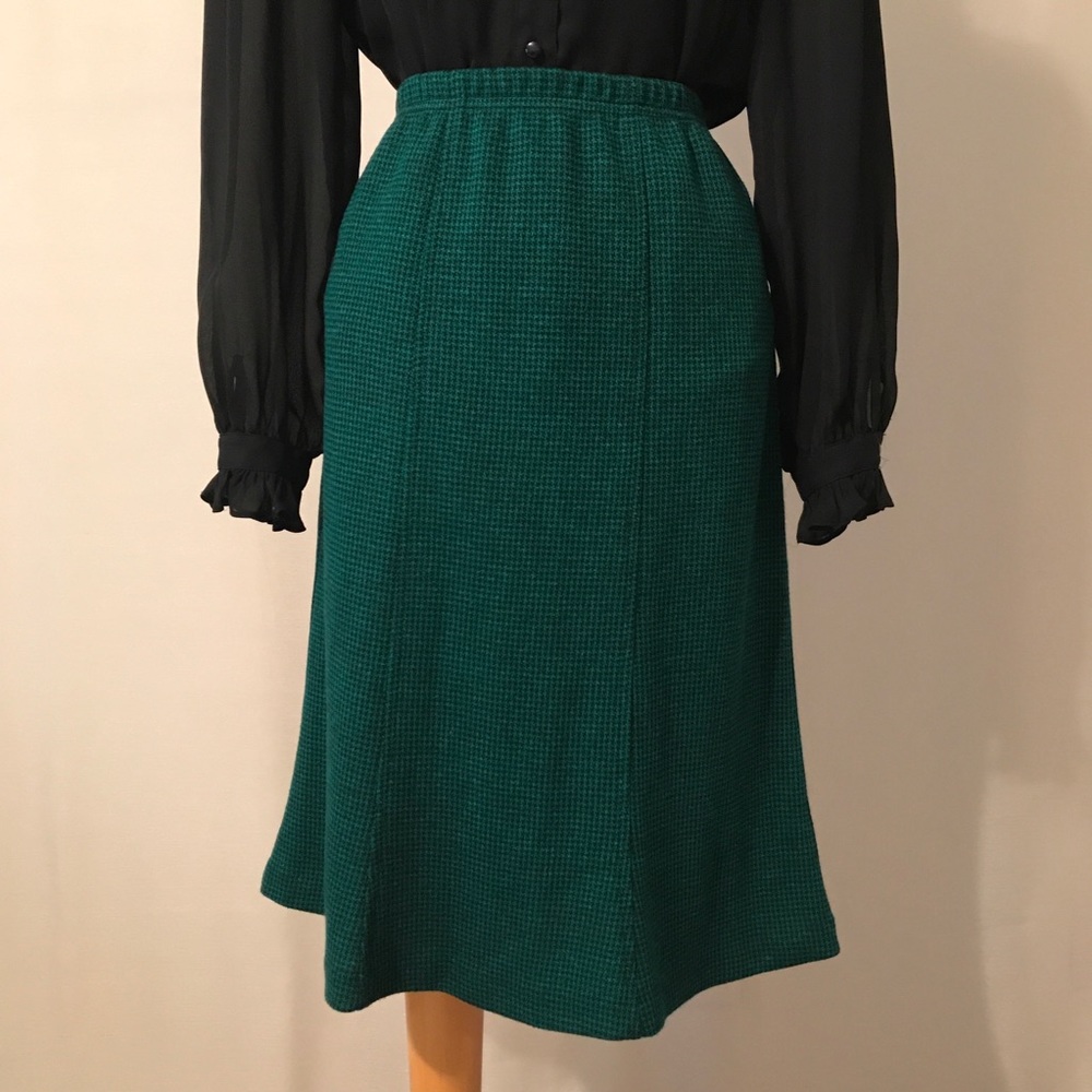 Vintage-Inspired Hunter Green & Black Skirt